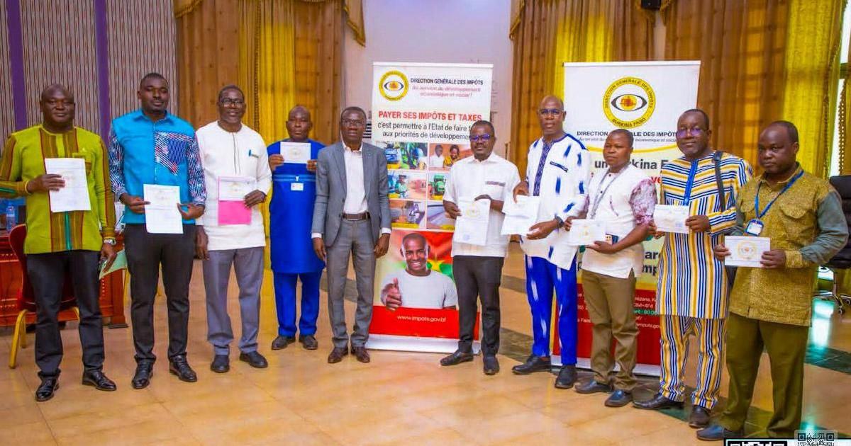Exemplarité fiscale au Burkina Faso : le personnel de la Présidence s’acquitte de ses impôts