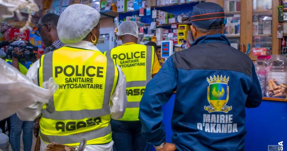 Inspection de nuit à Akanda : les autorités traquent les infractions sanitaires
