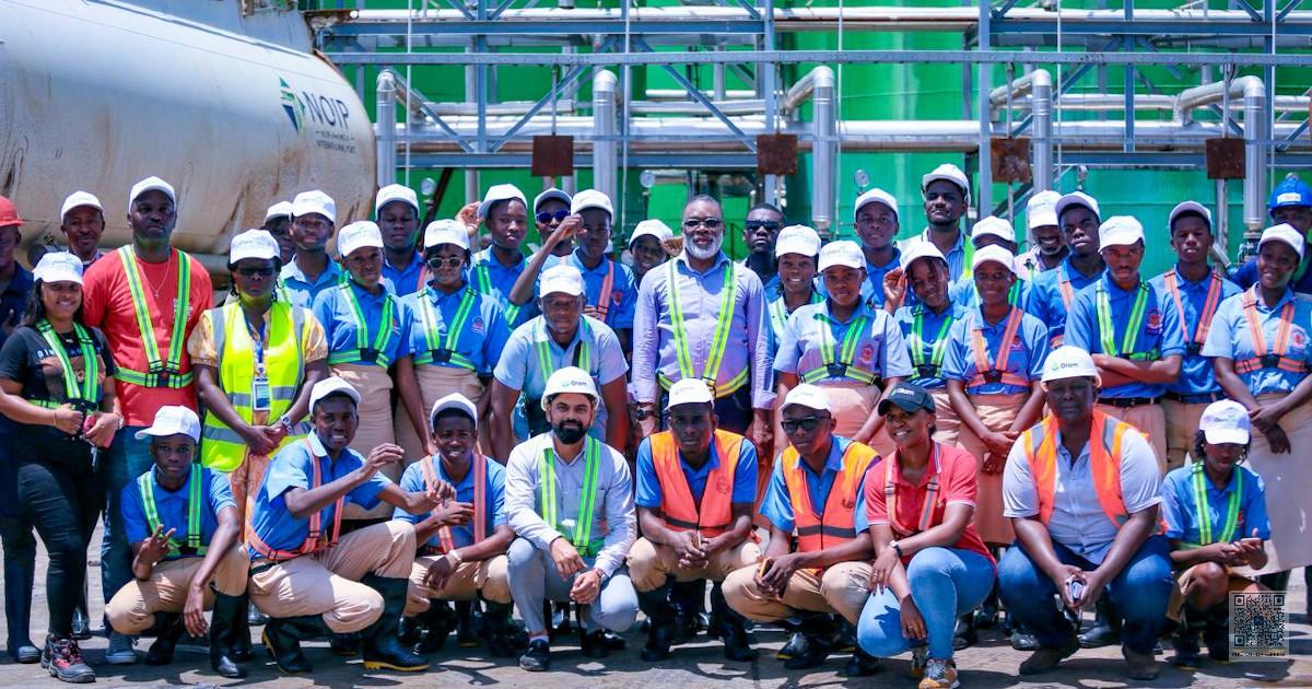 À Owendo, des élèves découvrent l’industrie de l’huile de palme avec Olam Palm Gabon