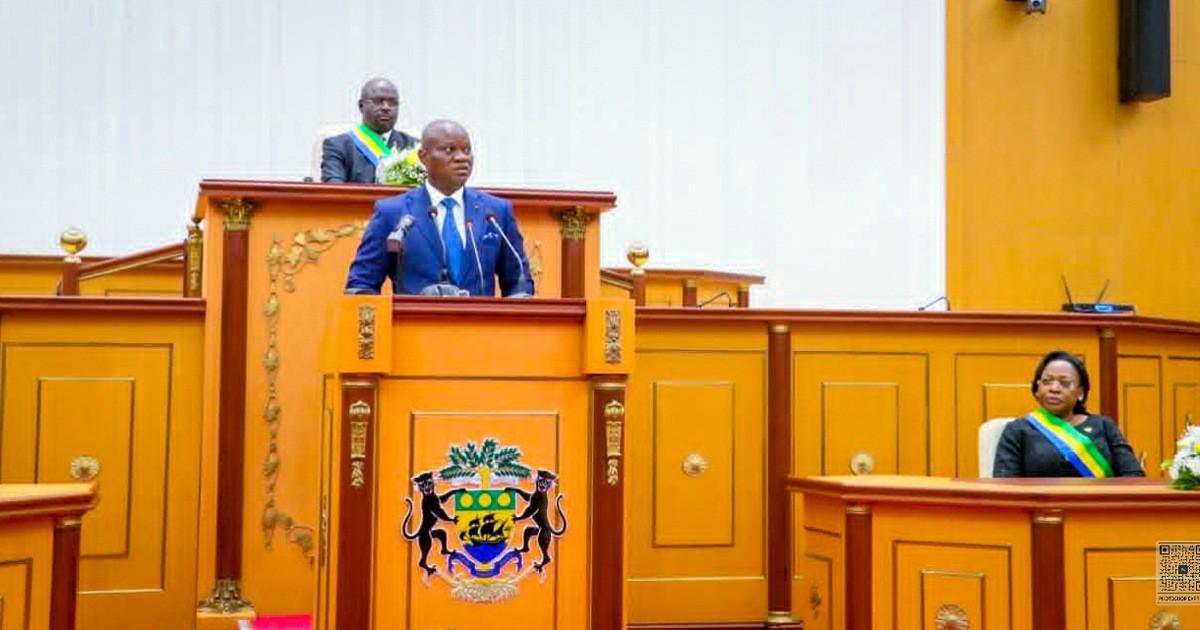 Oligui Nguema met en avant la régularisation de 60 000 dossiers administratifs