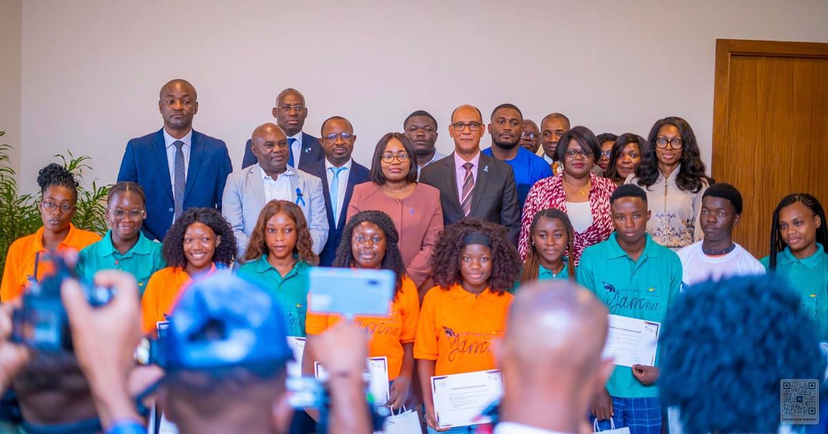 Programme Yam'NA d'Eramet Comilog et de la SETRAG destiné aux étudiants gabonais.