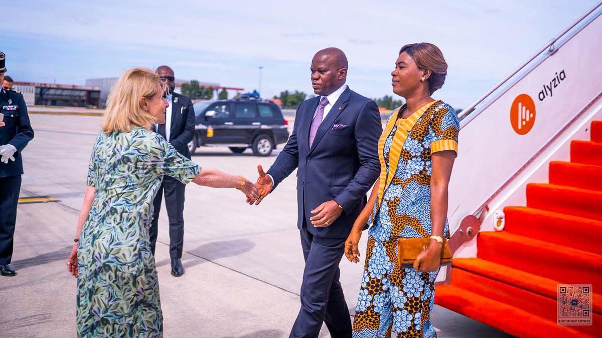 Présence d'une représentante officielle et du président Brice Clotaire Oligui Nguema lors de la visite d'État en France
