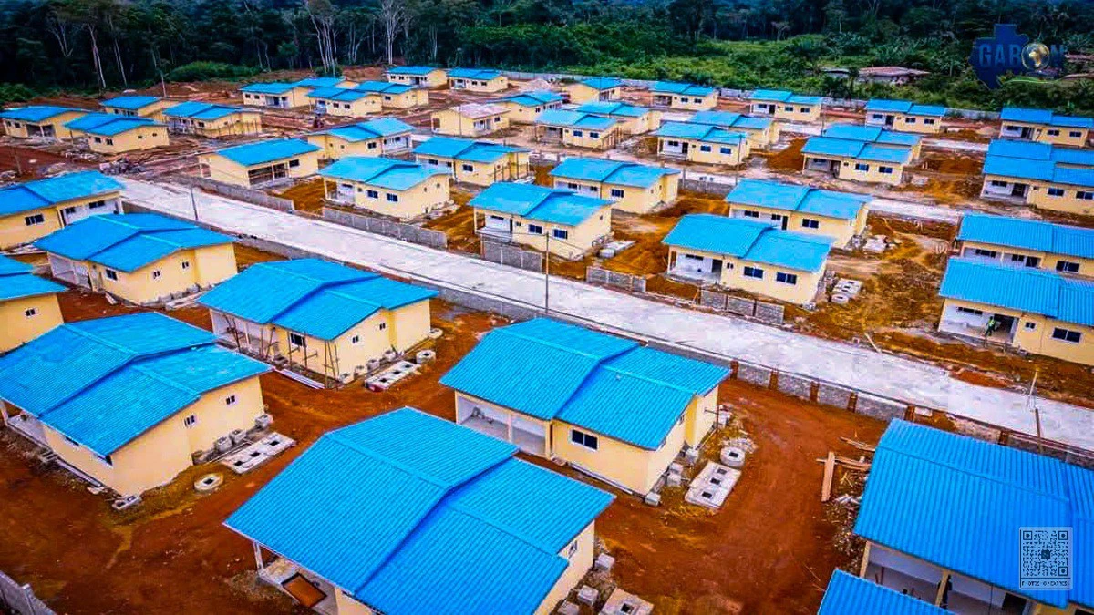 Chantier de construction de logements sociaux à Libreville au Gabon