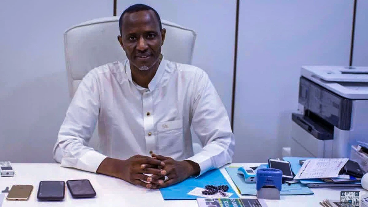 L'homme d'affaires Seydou Kane au cœur d'une polémique sur les chantiers publics au Gabon.