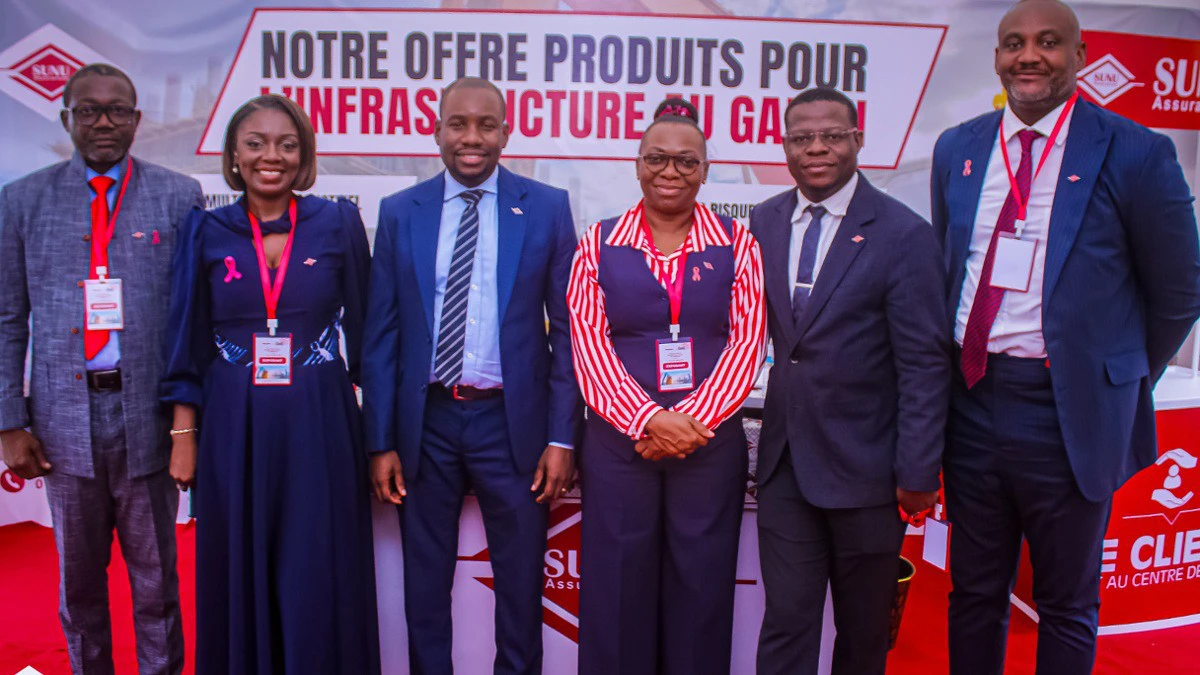Représentants de SUNU Assurances lors d'une conférence de presse sur l'importance de la couverture des risques pour les infrastructures au Gabon.