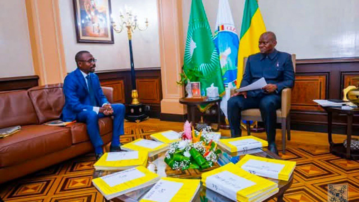 Remise officielle de titres fonciers au Gabon dans le cadre de la modernisation du cadastre
