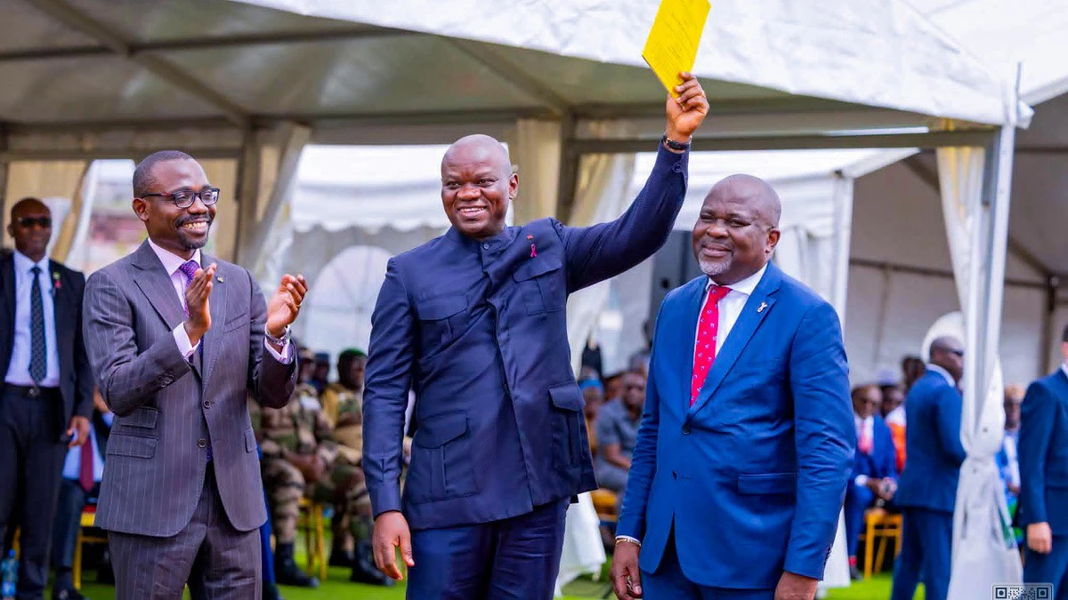 Cérémonie de remise de titres fonciers au stade de Nzeng-Ayong par le président Brice Clotaire Oligui Nguema